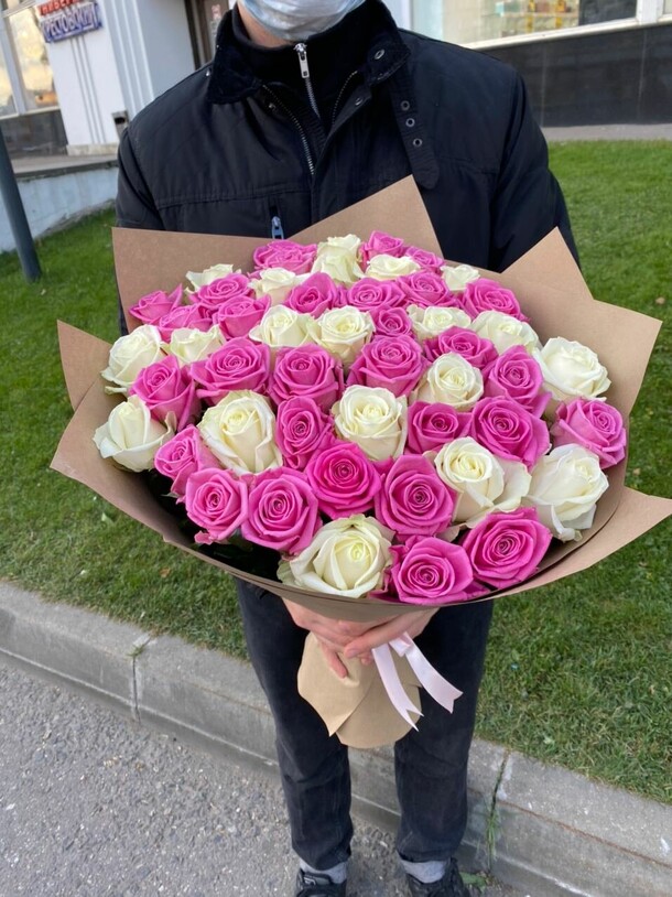 Букет из 39  роз, артикул F18149 - 7800 рублей, доставка по городу. Flawery - доставка цветов