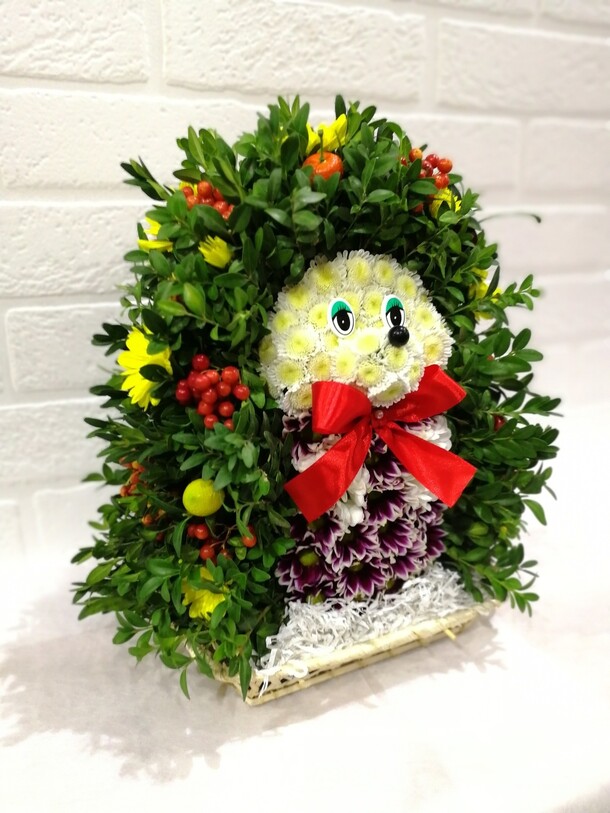 Игрушка из живых цветов, артикул F22198 - 13000 рублей, доставка по городу. Flawery - доставка цветов