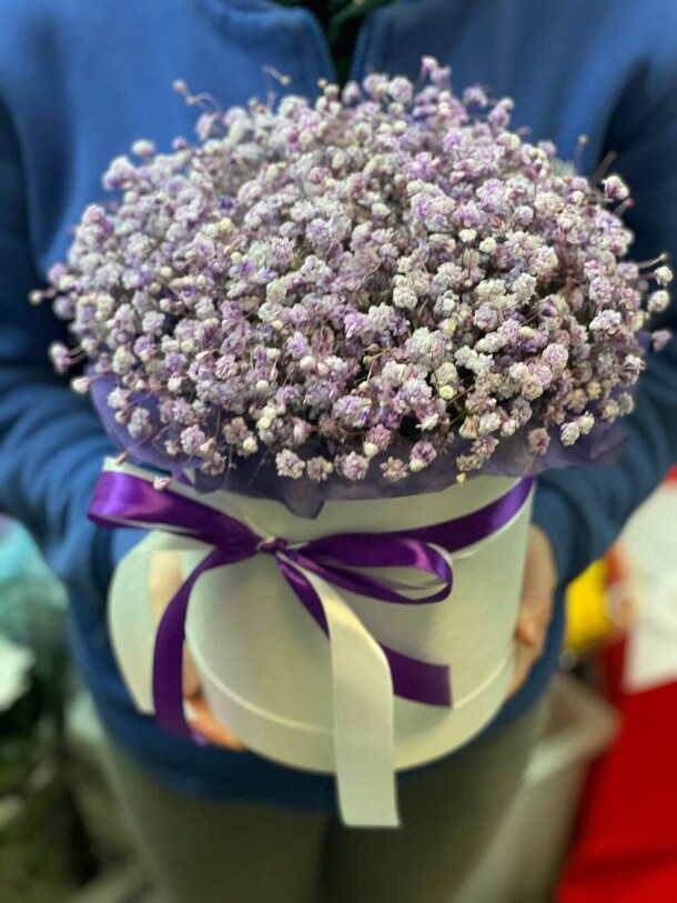 11 гипсофилы в коробке, артикул F21958 - 5500 рублей, доставка по городу. Flawery - доставка цветов