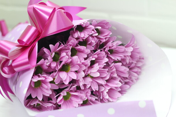 Розовый букет кустовых хризантем💖, артикул F22227 - 3300 рублей, доставка по городу. Flawery - доставка цветов