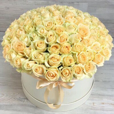 51 роза в коробке, артикул F23407 - 12000 рублей, доставка по городу. Flawery - доставка цветов