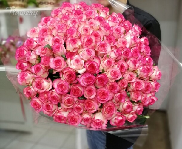 Букет из 101 розы, артикул F23431 - 19000 рублей, доставка по городу. Flawery - доставка цветов
