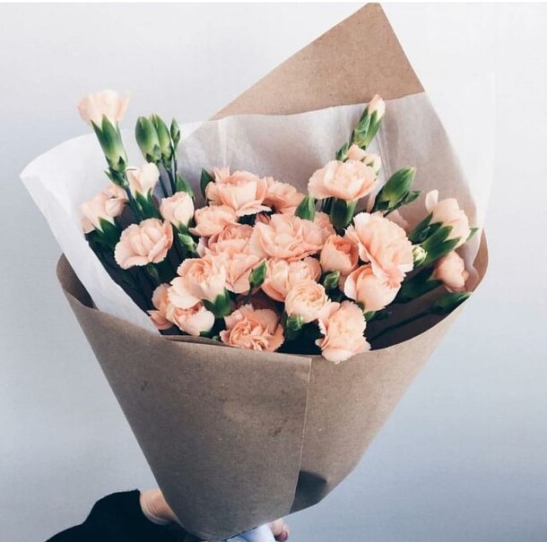 Букет из гвоздики, артикул F27693 - 5300 рублей, доставка по городу. Flawery - доставка цветов