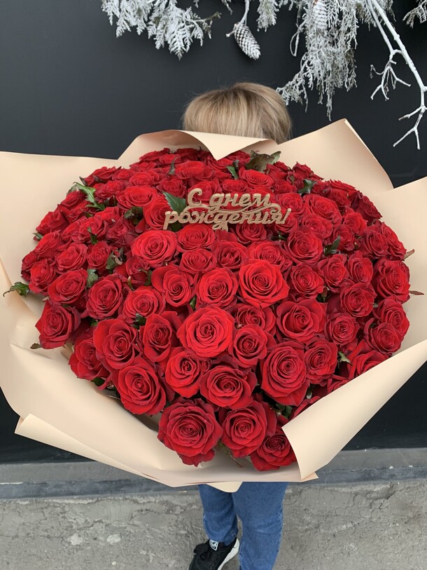 101 роза, артикул F1091668 - 17550 рублей, доставка по городу. Flawery - доставка цветов