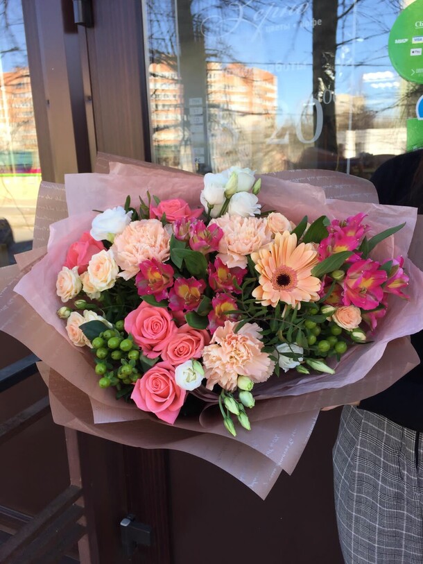 Букет восторг, артикул F1143352 - 7988 рублей, доставка по городу. Flawery - доставка цветов