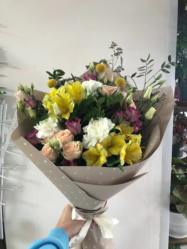 Букет солнечное утро, артикул F1184164 - 6360 рублей, доставка по городу. Flawery - доставка цветов