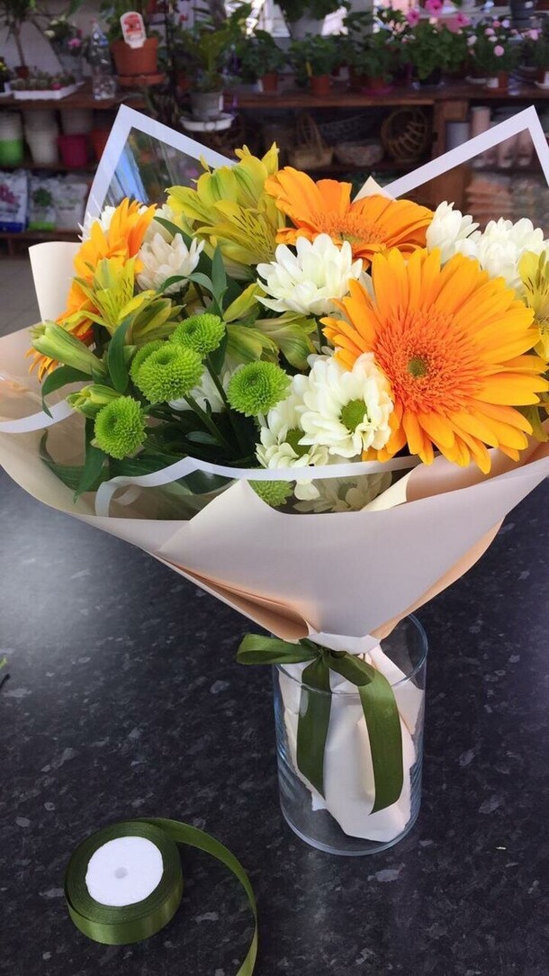 Букет для лучшего доктора, артикул F1249403 - 4752 рублей, доставка по городу. Flawery - доставка цветов