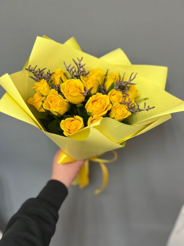 Букет солнышко, артикул F1249523 - 2914 рублей, доставка по городу. Flawery - доставка цветов