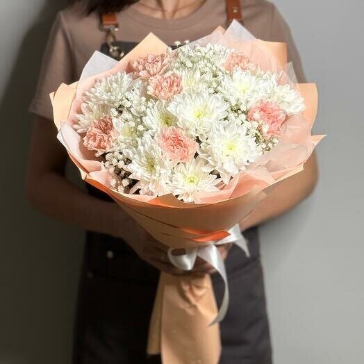 Букет нежные цветы, артикул F1349090 - 3849 рублей, доставка по городу. Flawery - доставка цветов