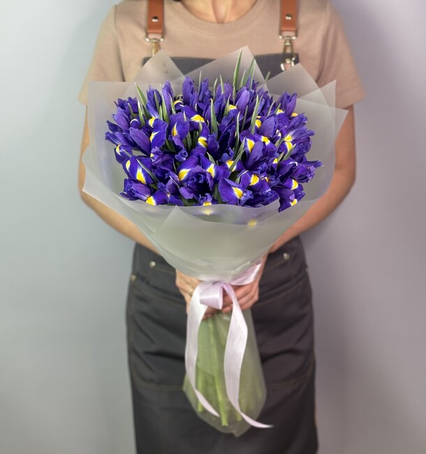 Ирисы 25 шт, артикул F1531435 - 3933 рублей, доставка по городу. Flawery - доставка цветов