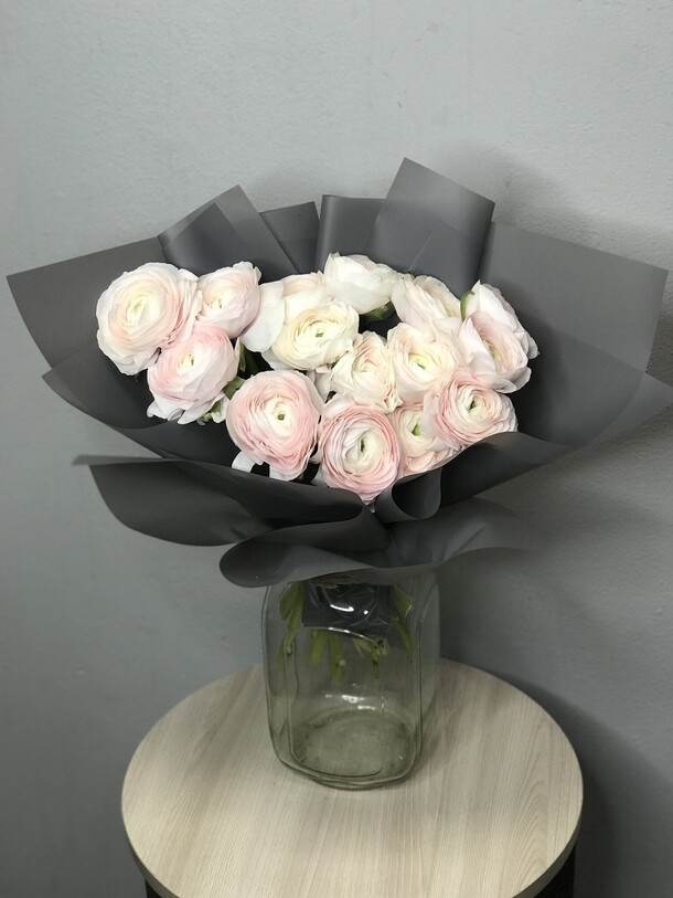 Ранункулюсы, артикул F1104433 - 24360 рублей, доставка по городу. Flawery - доставка цветов