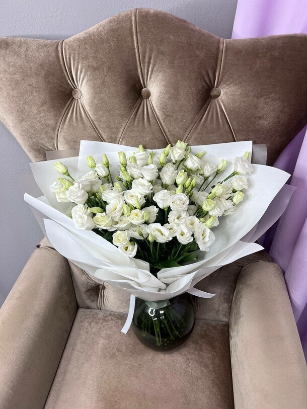 Букет из эустомы, артикул F1131816 - 7563 рублей, доставка по городу. Flawery - доставка цветов