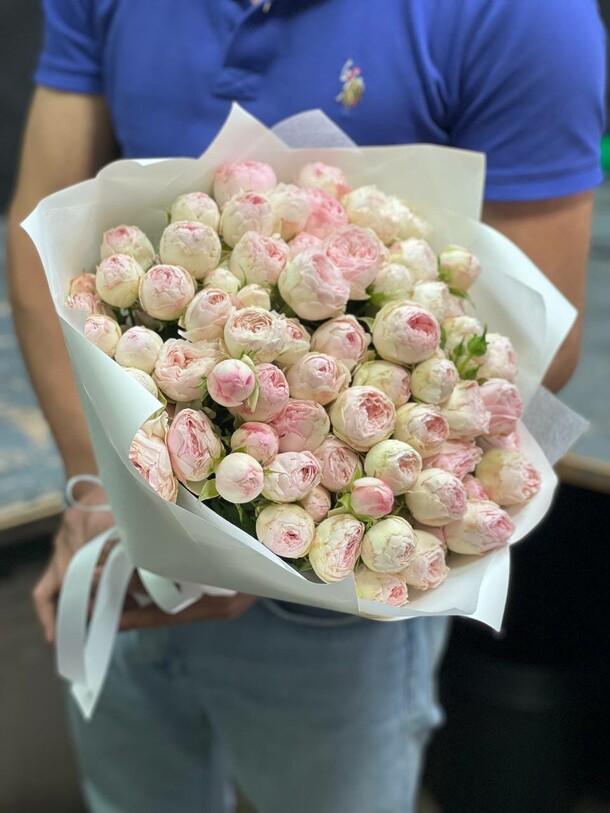 Букет из 19 пионовидные розы, артикул F1131830 - 13690 рублей, доставка по городу. Flawery - доставка цветов