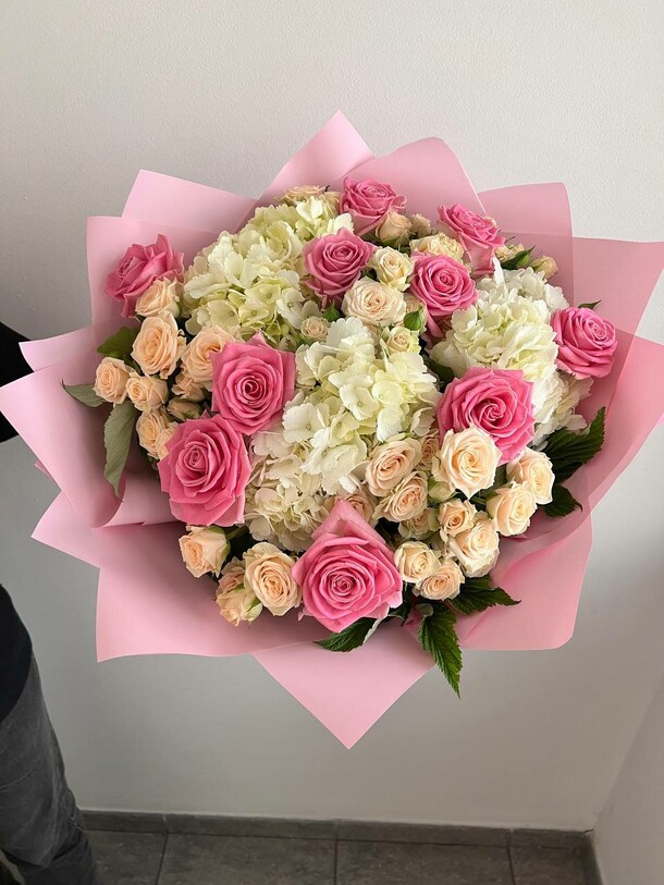 Букет авторский, артикул F1131948 - 12562 рублей, доставка по городу. Flawery - доставка цветов