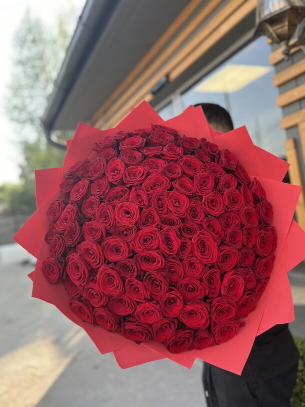 Красные розы, артикул F1297770 - 24624 рублей, доставка по городу. Flawery - доставка цветов