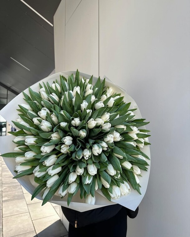 Белые тюльпаны, артикул F1391250 - 20450 рублей, доставка по городу. Flawery - доставка цветов