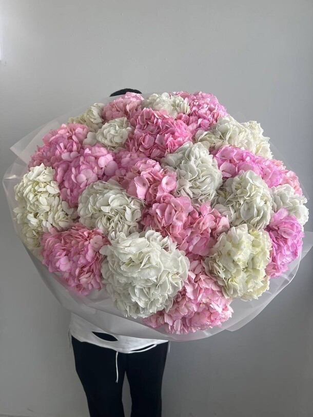 Гортензия, артикул F1427613 - 18029 рублей, доставка по городу. Flawery - доставка цветов