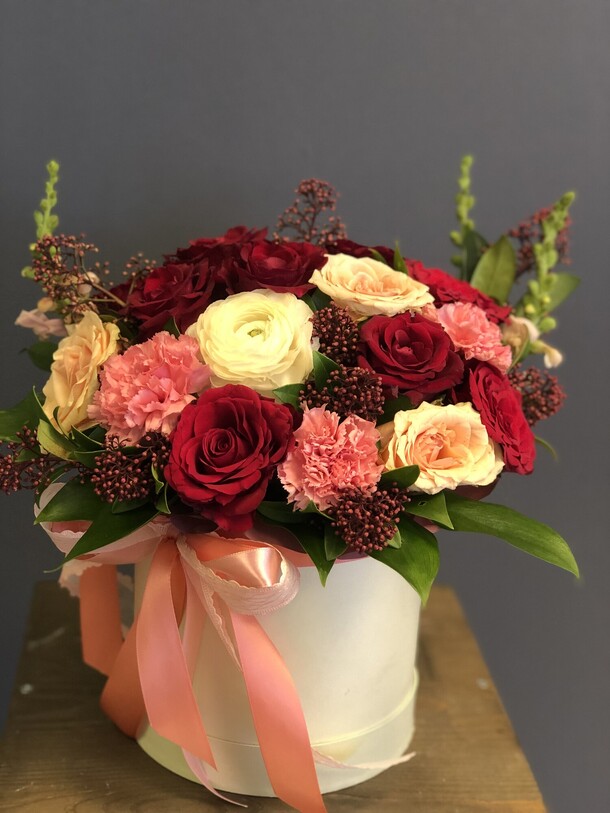 Zaraflower 206, артикул F1098989 - 7000 рублей, доставка по городу. Flawery - доставка цветов