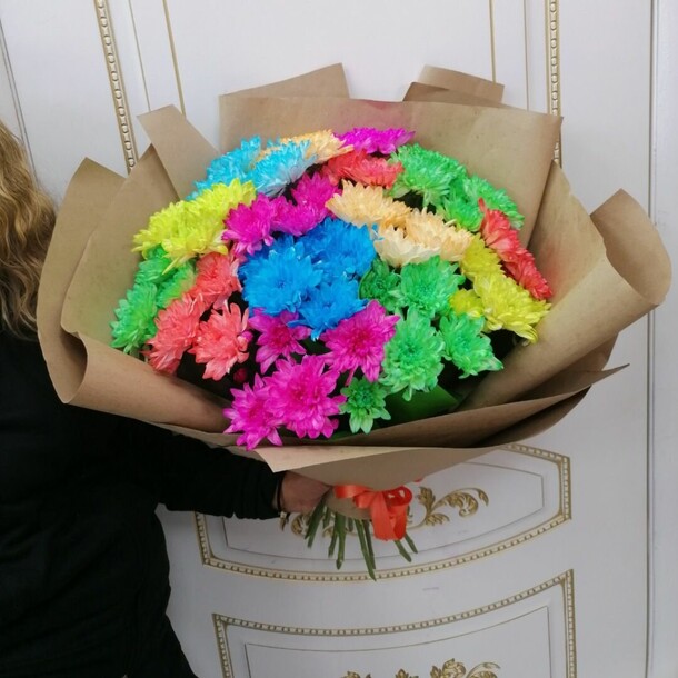 Букет ярких хризантем, артикул F1123146 - 10790 рублей, доставка по городу. Flawery - доставка цветов