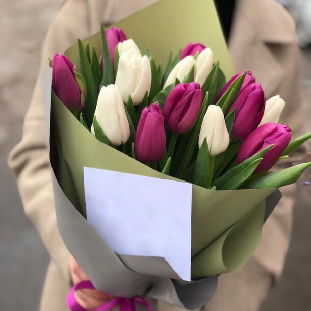 Свежие тюльпаны (15 шт), артикул F1177765 - 6990 рублей, доставка по городу. Flawery - доставка цветов