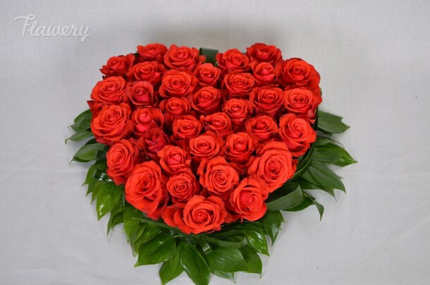 Композиция "пламенное сердце", артикул F4823 - 10200 рублей, доставка по городу. Flawery - доставка цветов