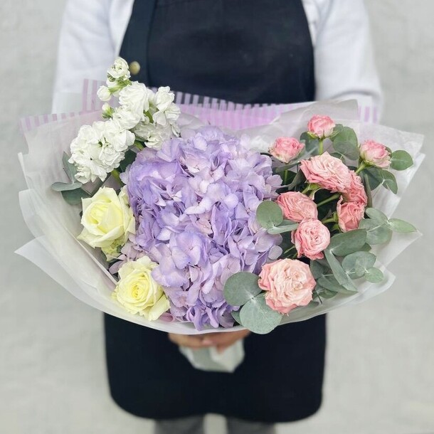 Пионовидные розы. Гортензия. Маттиола., артикул F1303874 - 3300 рублей, доставка по городу. Flawery - доставка цветов