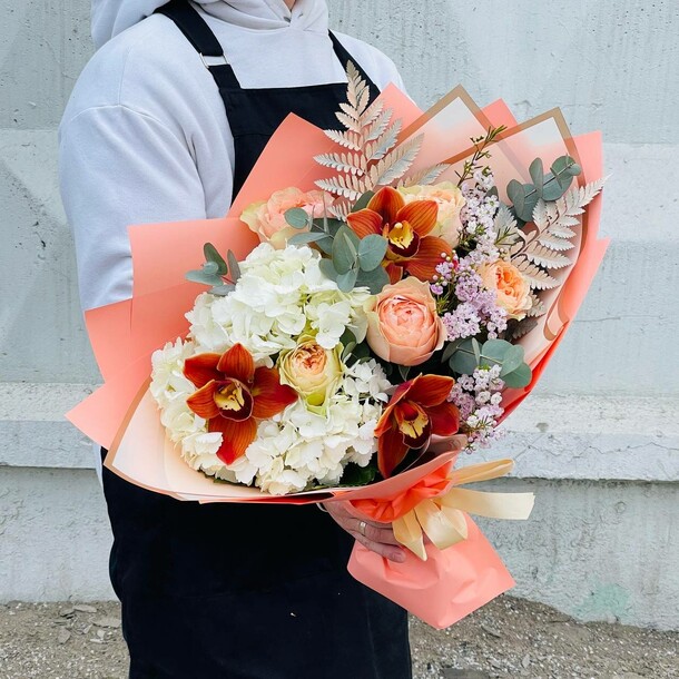 Персиковый авторский букет, артикул F1182253 - 3990 рублей, доставка по городу. Flawery - доставка цветов