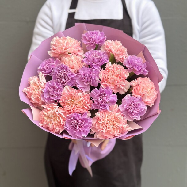 Букет сортовых диантусов, артикул F1363942 - 3950 рублей, доставка по городу. Flawery - доставка цветов