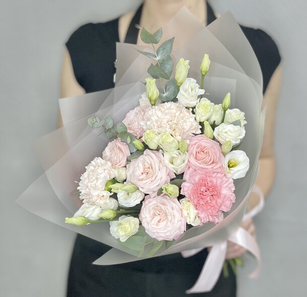 Авторский сборный букет «для любимой и единственной», артикул F1375621 - 4025 рублей, доставка по городу. Flawery - доставка цветов