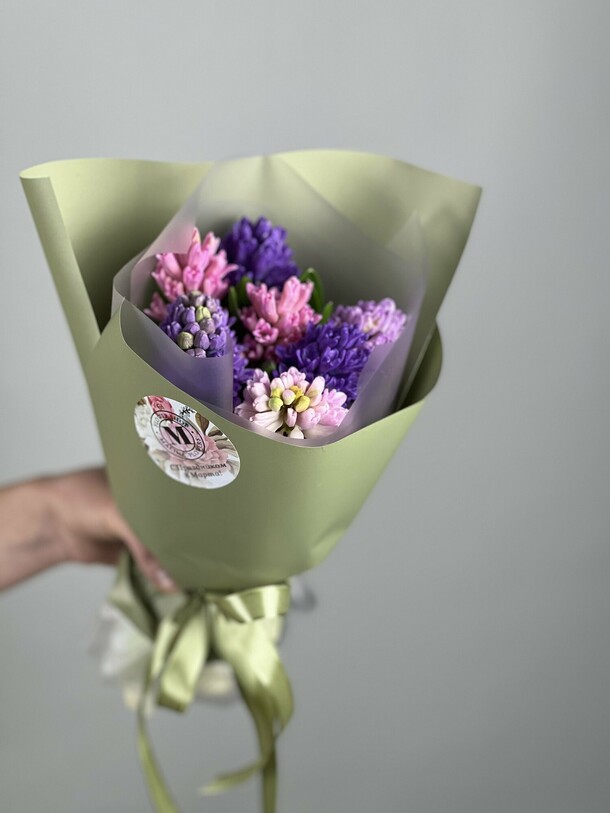 Гиацинты микс, артикул F1099931 - 3500 рублей, доставка по городу. Flawery - доставка цветов