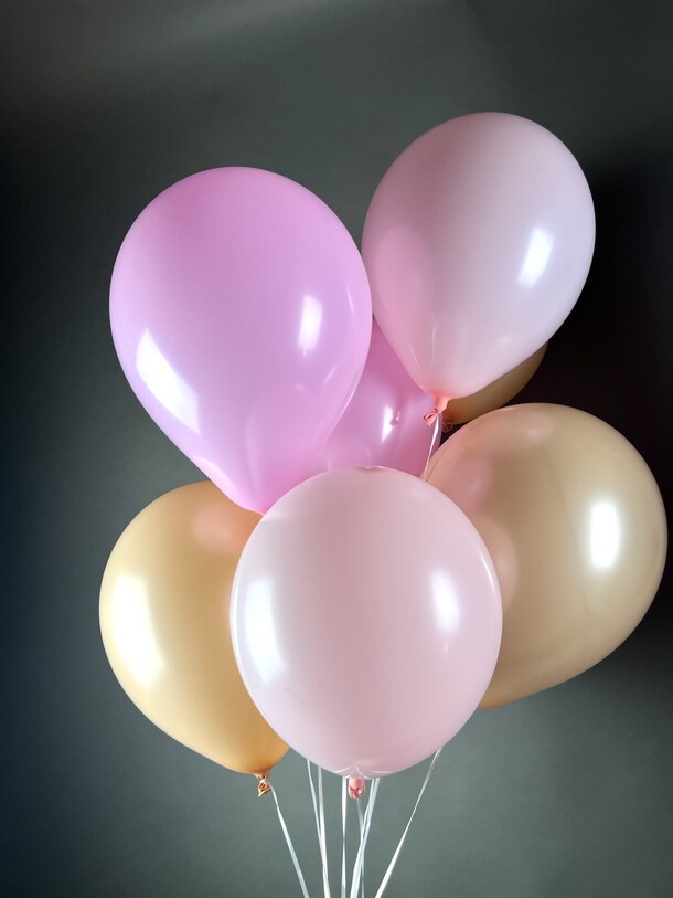 Микс ярких шаров, артикул F1252103 - 1850 рублей, доставка по городу. Flawery - доставка цветов