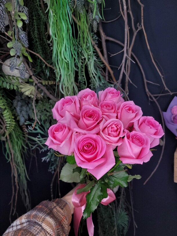 Розовые розы🌸, артикул F1091587 - 3400 рублей, доставка по городу. Flawery - доставка цветов