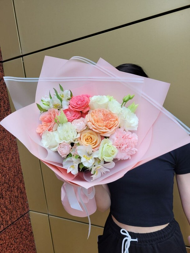 Букет недели🌸, артикул F1132705 - 4290 рублей, доставка по городу. Flawery - доставка цветов