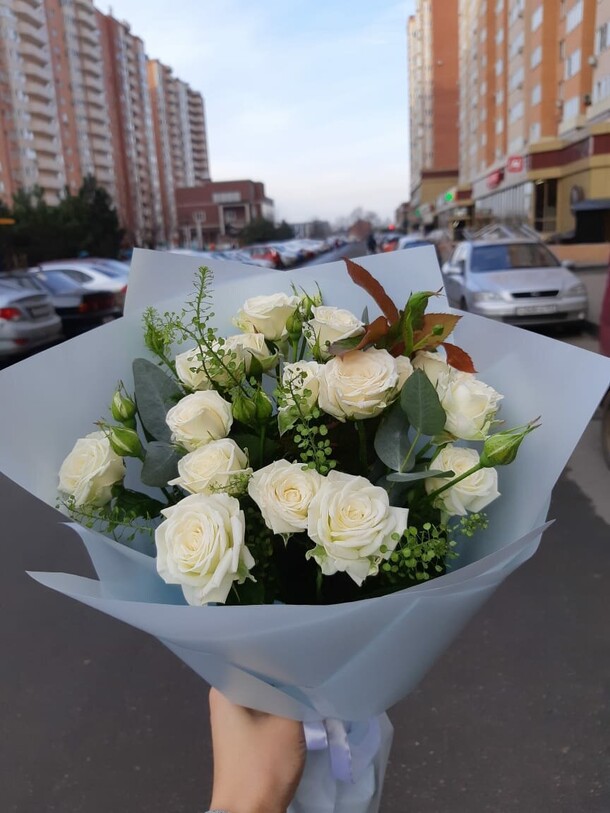 Комплимент🌸, артикул F115615 - 3190 рублей, доставка по городу. Flawery - доставка цветов