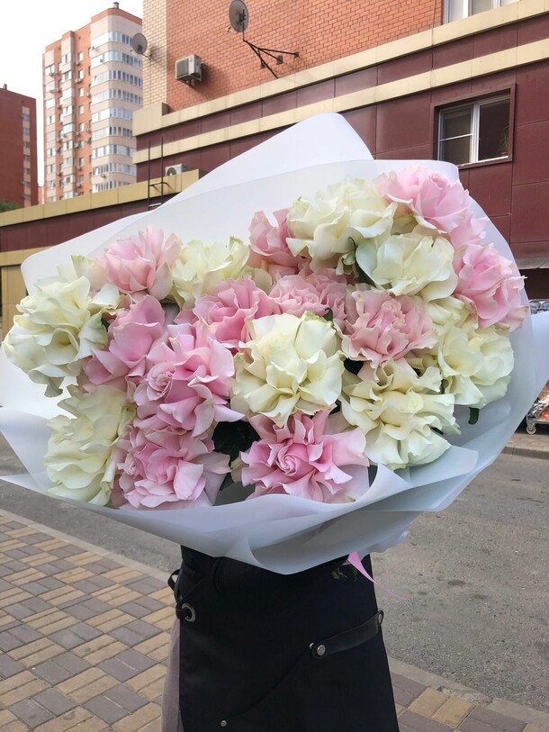 21 французская роза, артикул F1330900 - 13900 рублей, доставка по городу. Flawery - доставка цветов