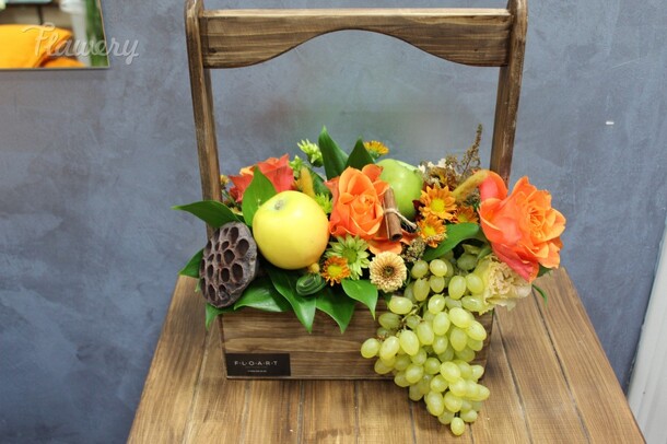 Ящик с фруктами🌸, артикул F28020 - 3740 рублей, доставка по городу. Flawery - доставка цветов