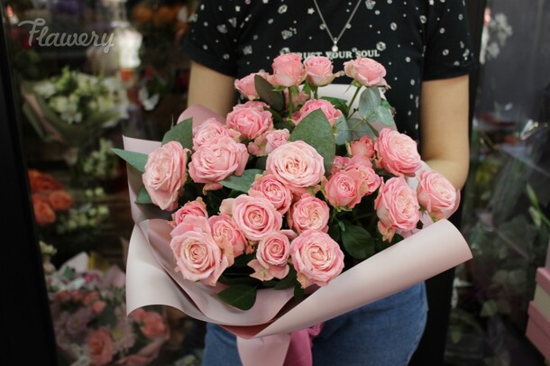 Пионовидные розы🌸, артикул F28418 - 6273 рублей, доставка по городу. Flawery - доставка цветов