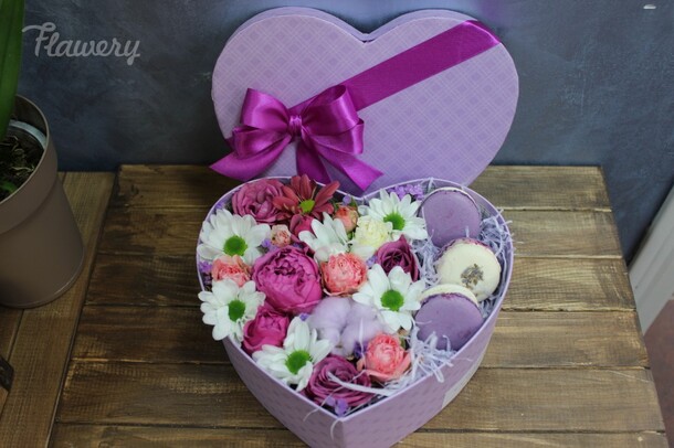 Сердечные истории🌸, артикул F28424 - 3520 рублей, доставка по городу. Flawery - доставка цветов