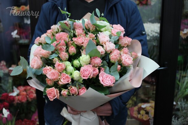 🌸букет с пионовидными, кустовыми розами🌸, артикул F30421 - 10890 рублей, доставка по городу. Flawery - доставка цветов