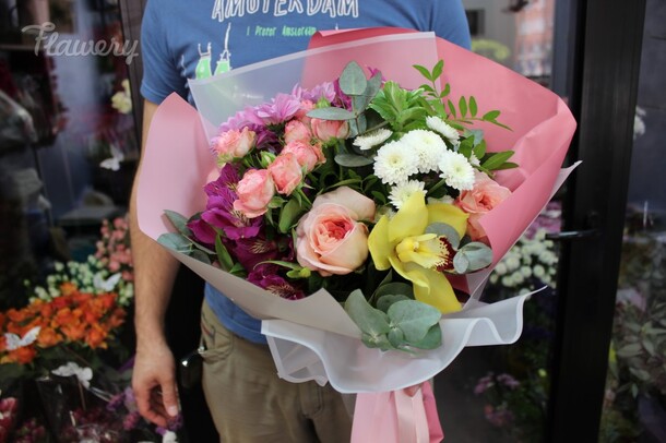 Сочные краски🌸, артикул F32379 - 3080 рублей, доставка по городу. Flawery - доставка цветов