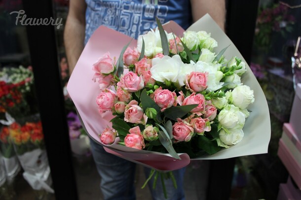 Нежный градиент🌸, артикул F33403 - 5390 рублей, доставка по городу. Flawery - доставка цветов