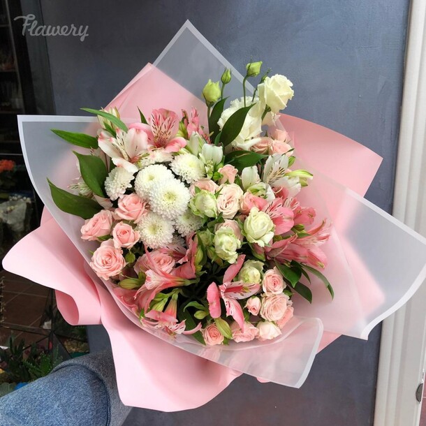 Букет с альстромерией🌸, артикул F36105 - 4730 рублей, доставка по городу. Flawery - доставка цветов