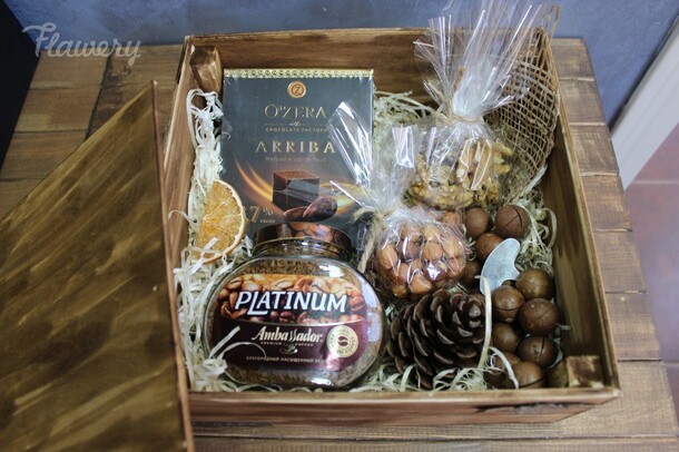 Мужской ящик🌺, артикул F36888 - 4950 рублей, доставка по городу. Flawery - доставка цветов