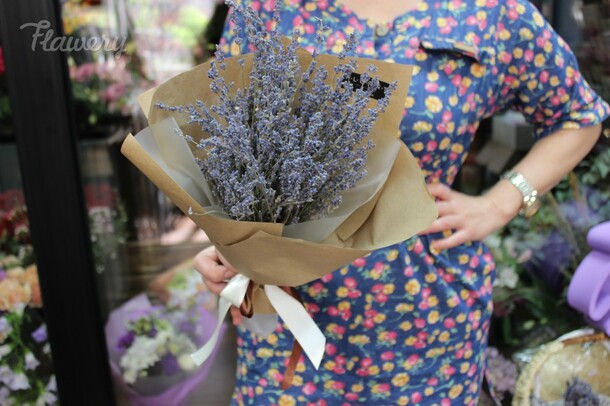 Лаванда🌸, артикул F45445 - 2310 рублей, доставка по городу. Flawery - доставка цветов