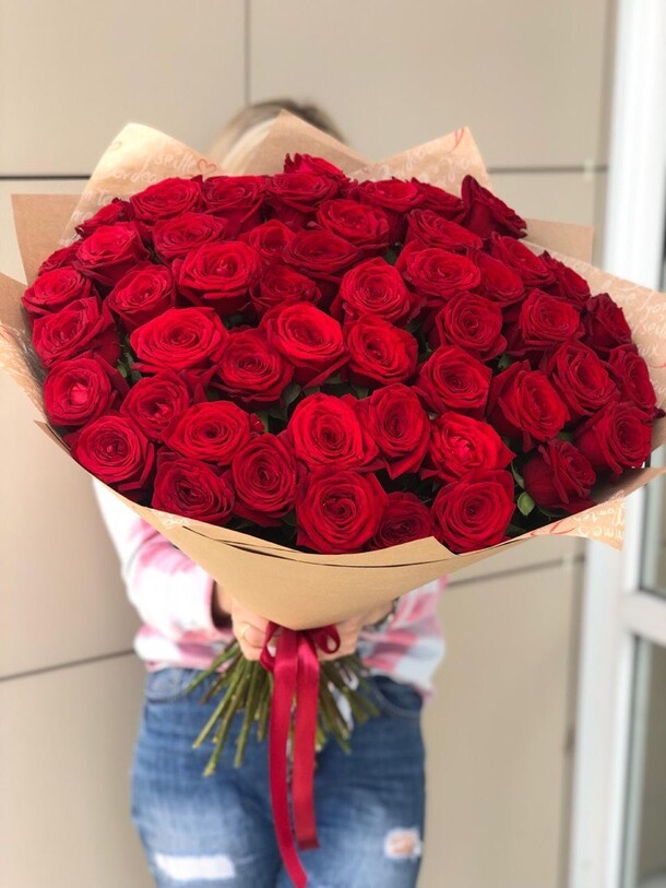 Красный сон🌸, артикул F60125 - 15730 рублей, доставка по городу. Flawery - доставка цветов