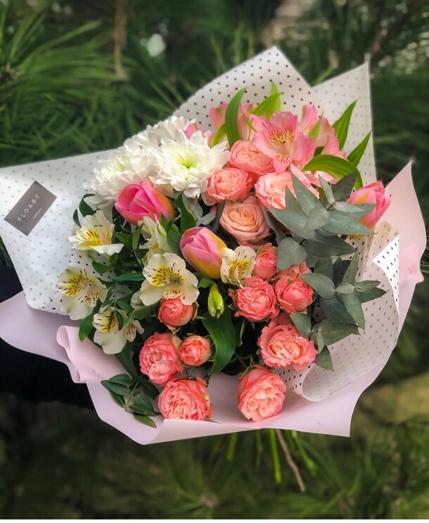 Очарование во взгляде🌸, артикул F62974 - 7150 рублей, доставка по городу. Flawery - доставка цветов