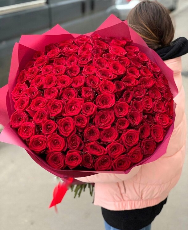 101 роза🌸, артикул F78657 - 27500 рублей, доставка по городу. Flawery - доставка цветов