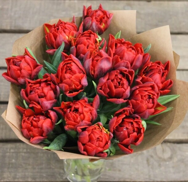 Пионовидный, красный тюльпан 🌸, артикул F97420 - 4730 рублей, доставка по городу. Flawery - доставка цветов