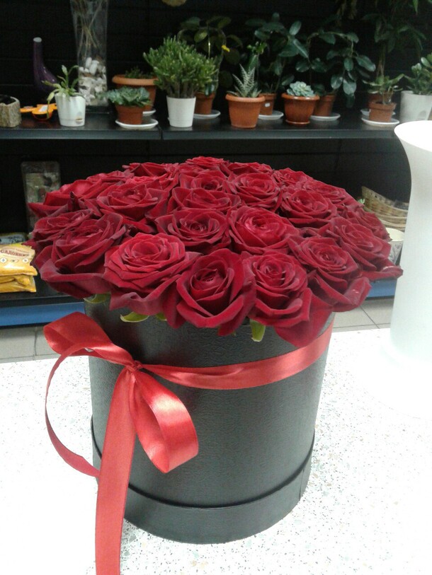 Страсть, артикул F4112 - 5400 рублей, доставка по городу. Flawery - доставка цветов