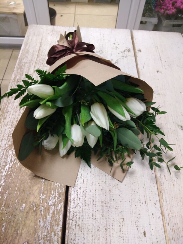 Тюльпаны, артикул F65401 - 2325 рублей, доставка по городу. Flawery - доставка цветов